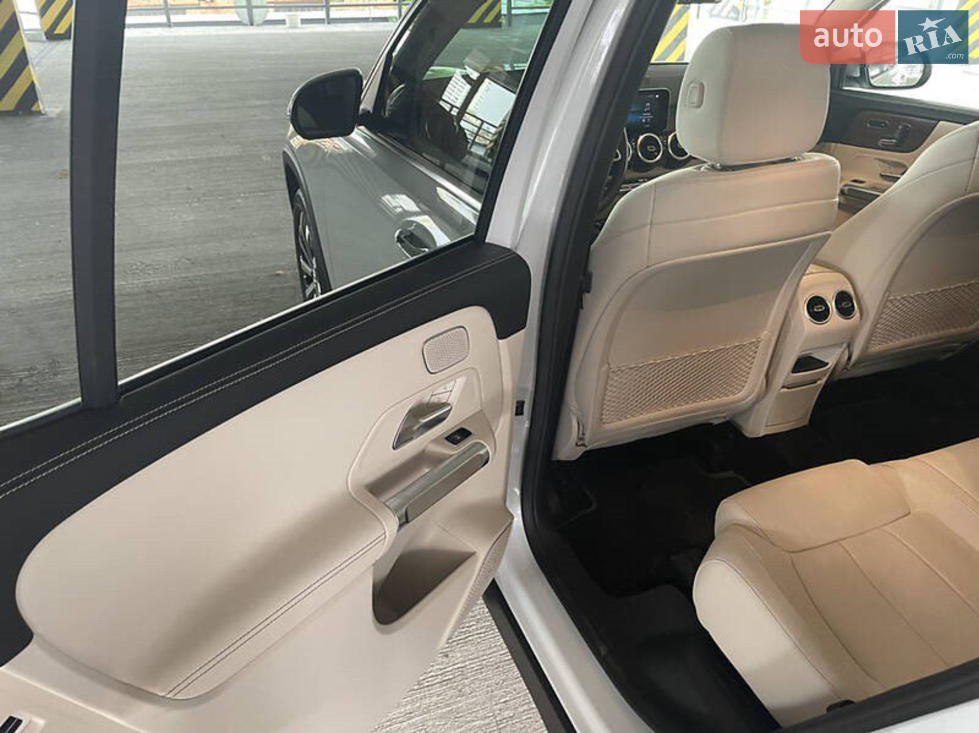 2020 Mercedes-Benz GLB - мініатюра 14