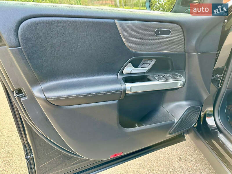 Внедорожник / Кроссовер Mercedes-Benz GLB-Class 2021 в Виннице