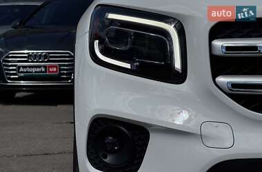 Позашляховик / Кросовер Mercedes-Benz GLB-Class 2020 в 