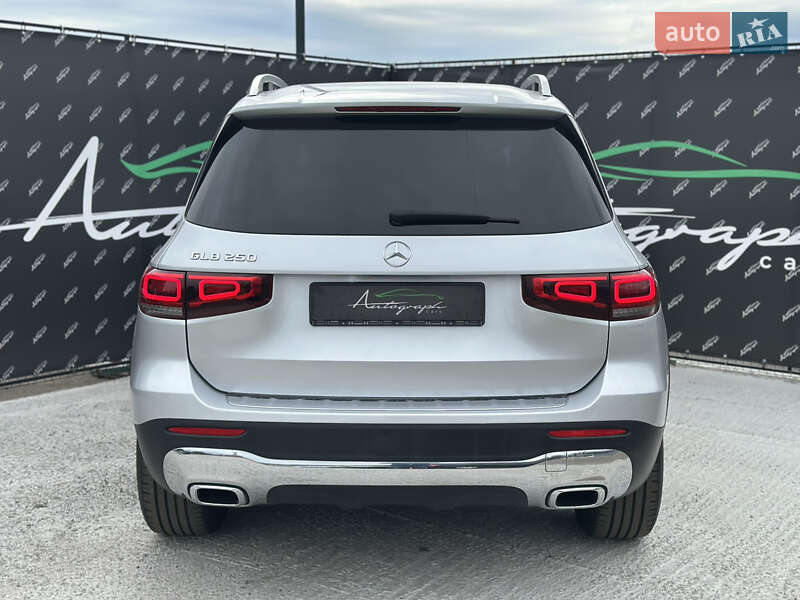 Внедорожник / Кроссовер Mercedes-Benz GLB-Class 2019 в Киеве