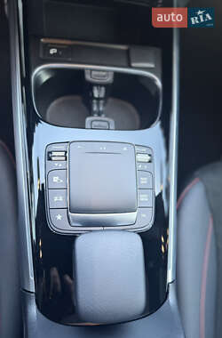 Внедорожник / Кроссовер Mercedes-Benz GLB-Class 2022 в 
