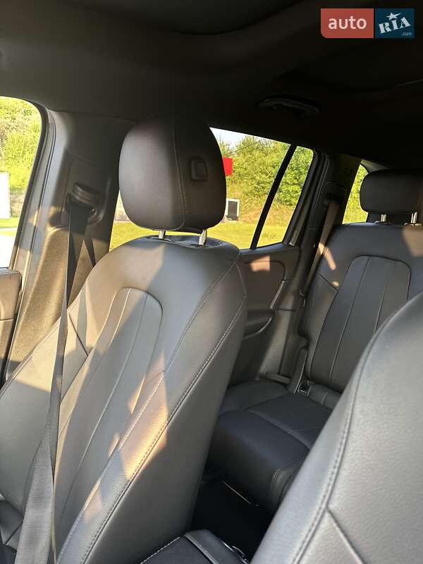 Внедорожник / Кроссовер Mercedes-Benz GLB-Class 2020 в Тернополе