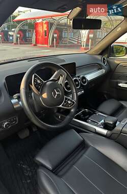 Позашляховик / Кросовер Mercedes-Benz GLB-Class 2020 в 