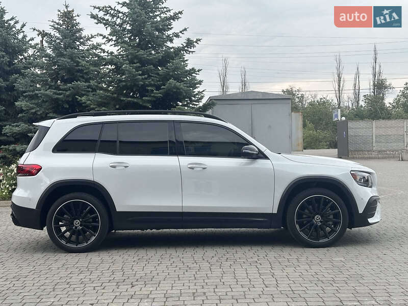 Внедорожник / Кроссовер Mercedes-Benz GLB-Class 2021 в Запорожье
