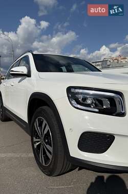 Внедорожник / Кроссовер Mercedes-Benz GLB-Class 2021 в 