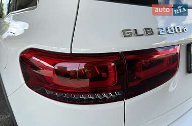 Внедорожник / Кроссовер Mercedes-Benz GLB-Class 2021 в 