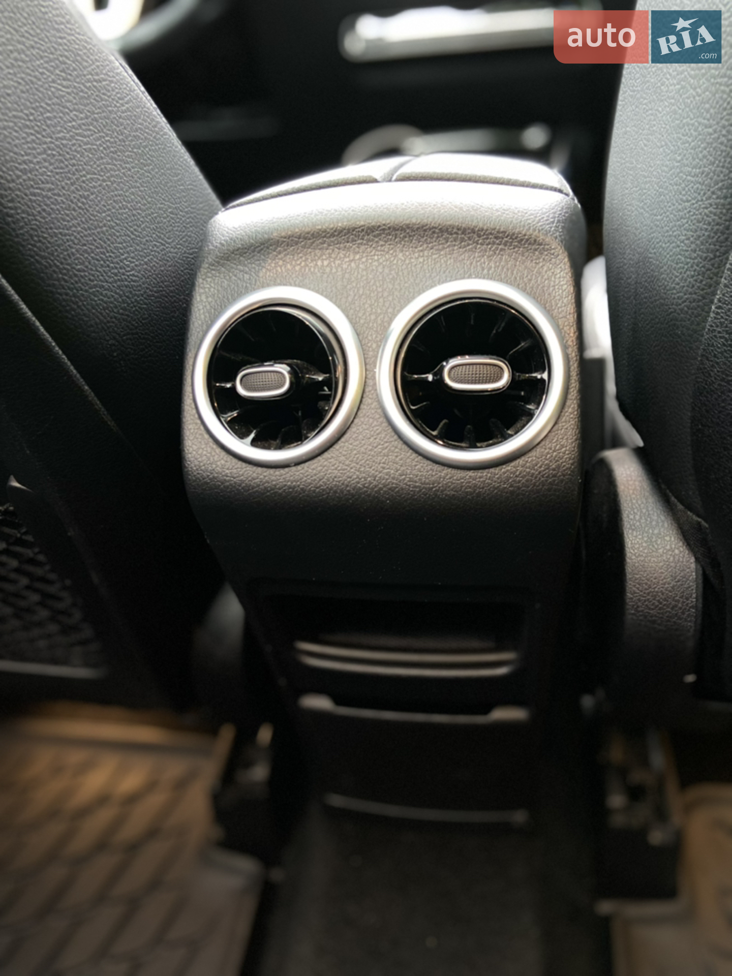 2021 Mercedes-Benz GLB - мініатюра 27