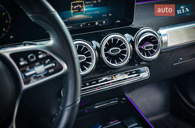 Внедорожник / Кроссовер Mercedes-Benz GLB-Class 2021 в 