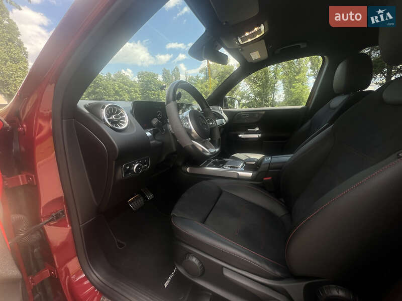 Внедорожник / Кроссовер Mercedes-Benz GLB-Class 2020 в Киеве