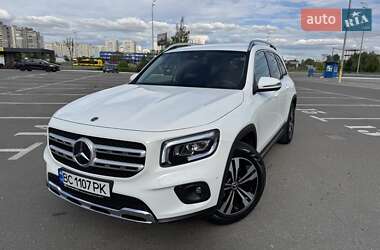 Позашляховик / Кросовер Mercedes-Benz GLB-Class 2022 в 