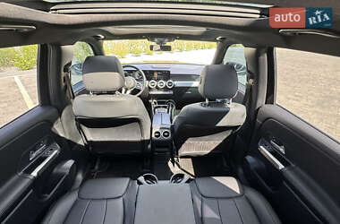 Внедорожник / Кроссовер Mercedes-Benz GLB-Class 2022 в 