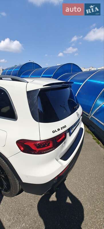 Позашляховик / Кросовер Mercedes-Benz GLB-Class 2020 в Києві