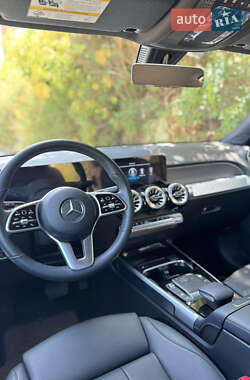 Внедорожник / Кроссовер Mercedes-Benz GLB-Class 2022 в 