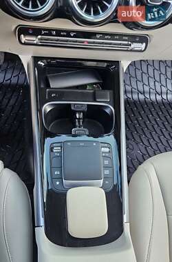 Позашляховик / Кросовер Mercedes-Benz GLB-Class 2022 в 