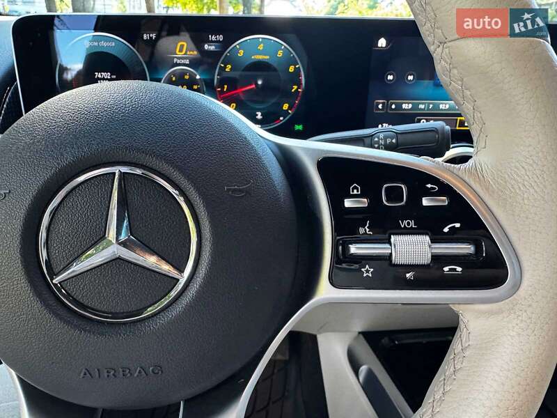 Внедорожник / Кроссовер Mercedes-Benz GLB-Class 2020 в Киеве