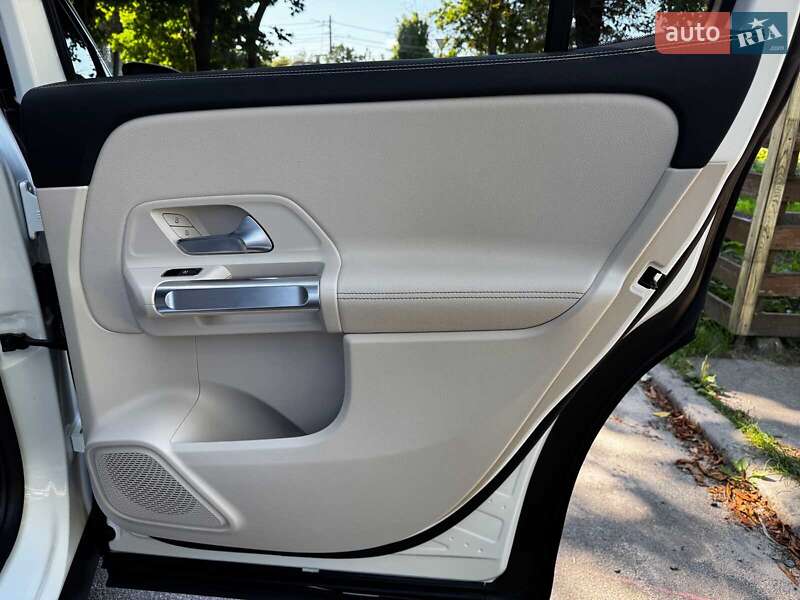 Внедорожник / Кроссовер Mercedes-Benz GLB-Class 2020 в Киеве