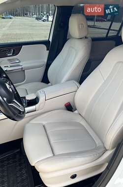 Позашляховик / Кросовер Mercedes-Benz GLB-Class 2020 в 
