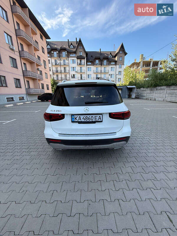 Внедорожник / Кроссовер Mercedes-Benz GLB-Class 2020 в Ужгороде фото 19 Внедорожник / Кроссовер Mercedes-Benz GLB-Class 2020 в Ужгороде