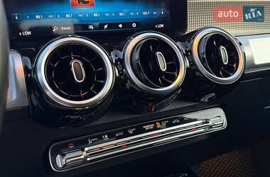 Внедорожник / Кроссовер Mercedes-Benz GLB-Class 2022 в 