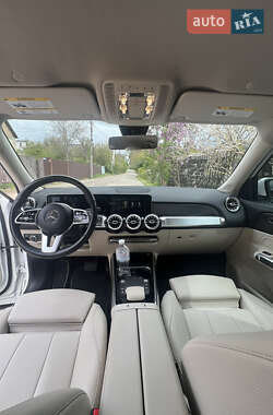 Внедорожник / Кроссовер Mercedes-Benz GLB-Class 2020 в 