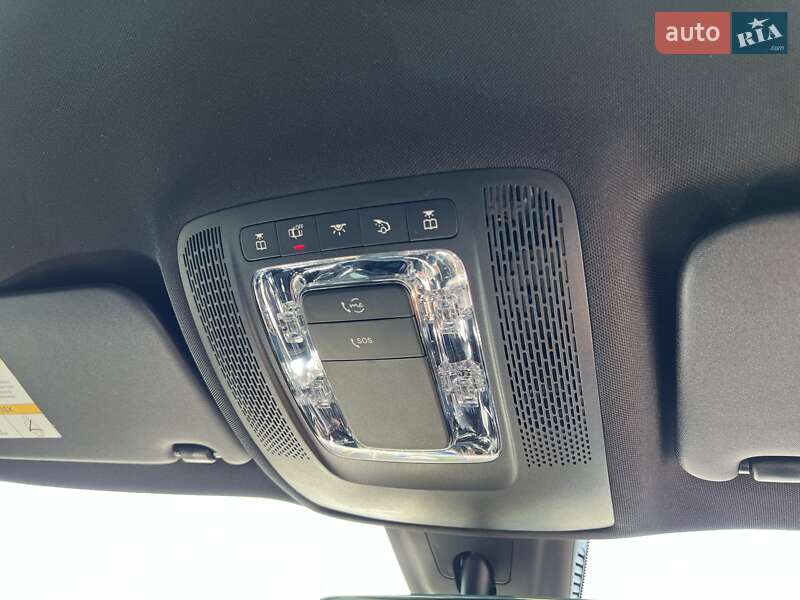 Внедорожник / Кроссовер Mercedes-Benz GLB-Class 2021 в Киеве