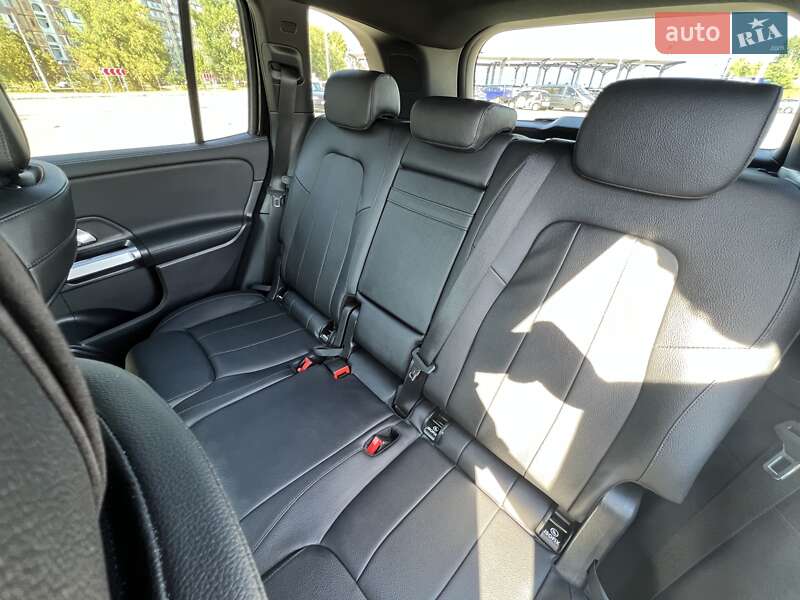 Внедорожник / Кроссовер Mercedes-Benz GLB-Class 2021 в Киеве