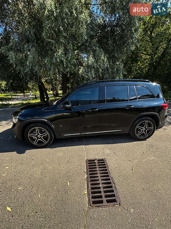 Внедорожник / Кроссовер Mercedes-Benz GLB-Class 2020 в Киеве