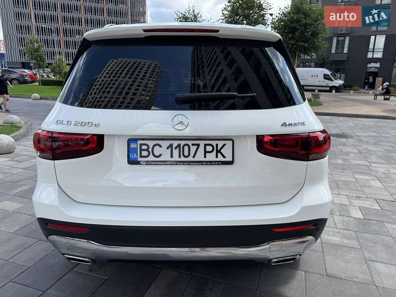 Внедорожник / Кроссовер Mercedes-Benz GLB-Class 2022 в Киеве