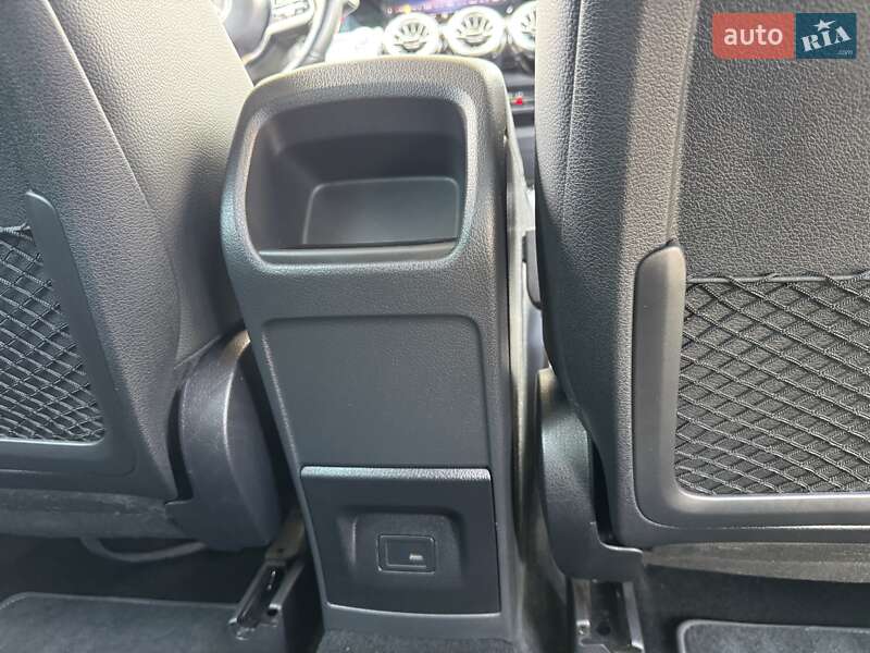 Внедорожник / Кроссовер Mercedes-Benz GLB-Class 2022 в Киеве