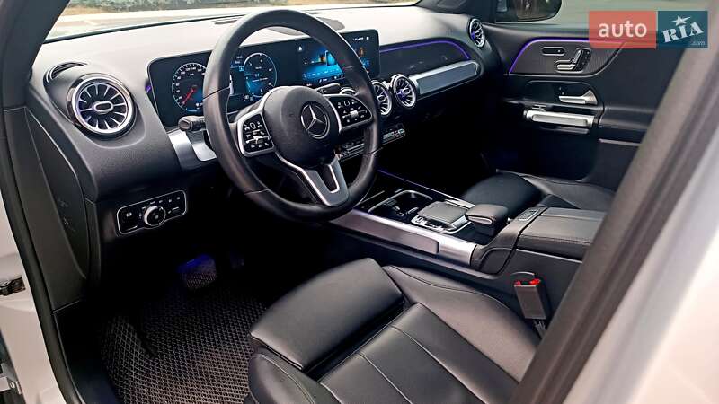 Внедорожник / Кроссовер Mercedes-Benz GLB-Class 2019 в Киеве