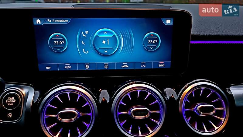 Внедорожник / Кроссовер Mercedes-Benz GLB-Class 2019 в Киеве