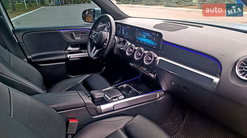 Внедорожник / Кроссовер Mercedes-Benz GLB-Class 2019 в Киеве