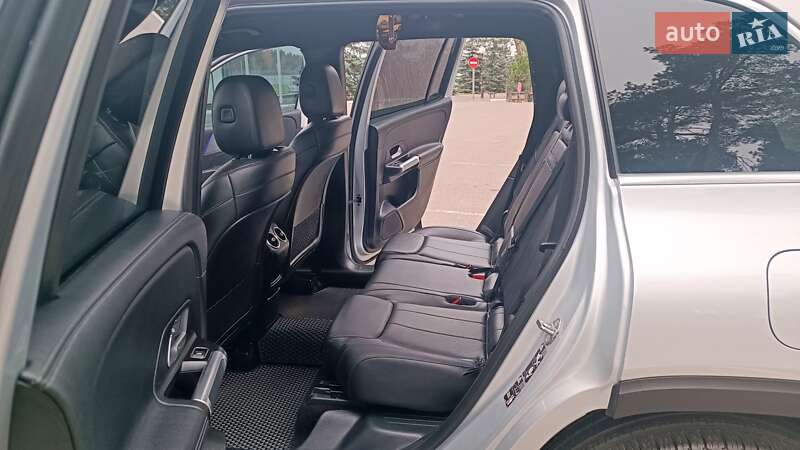 Внедорожник / Кроссовер Mercedes-Benz GLB-Class 2019 в Киеве