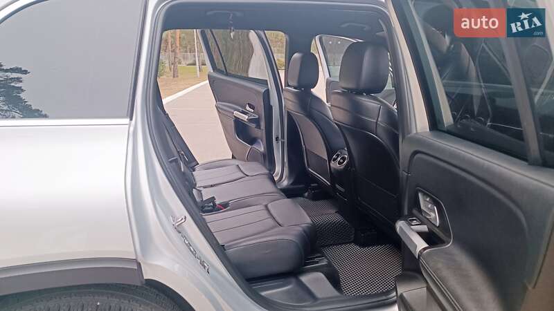 Внедорожник / Кроссовер Mercedes-Benz GLB-Class 2019 в Киеве