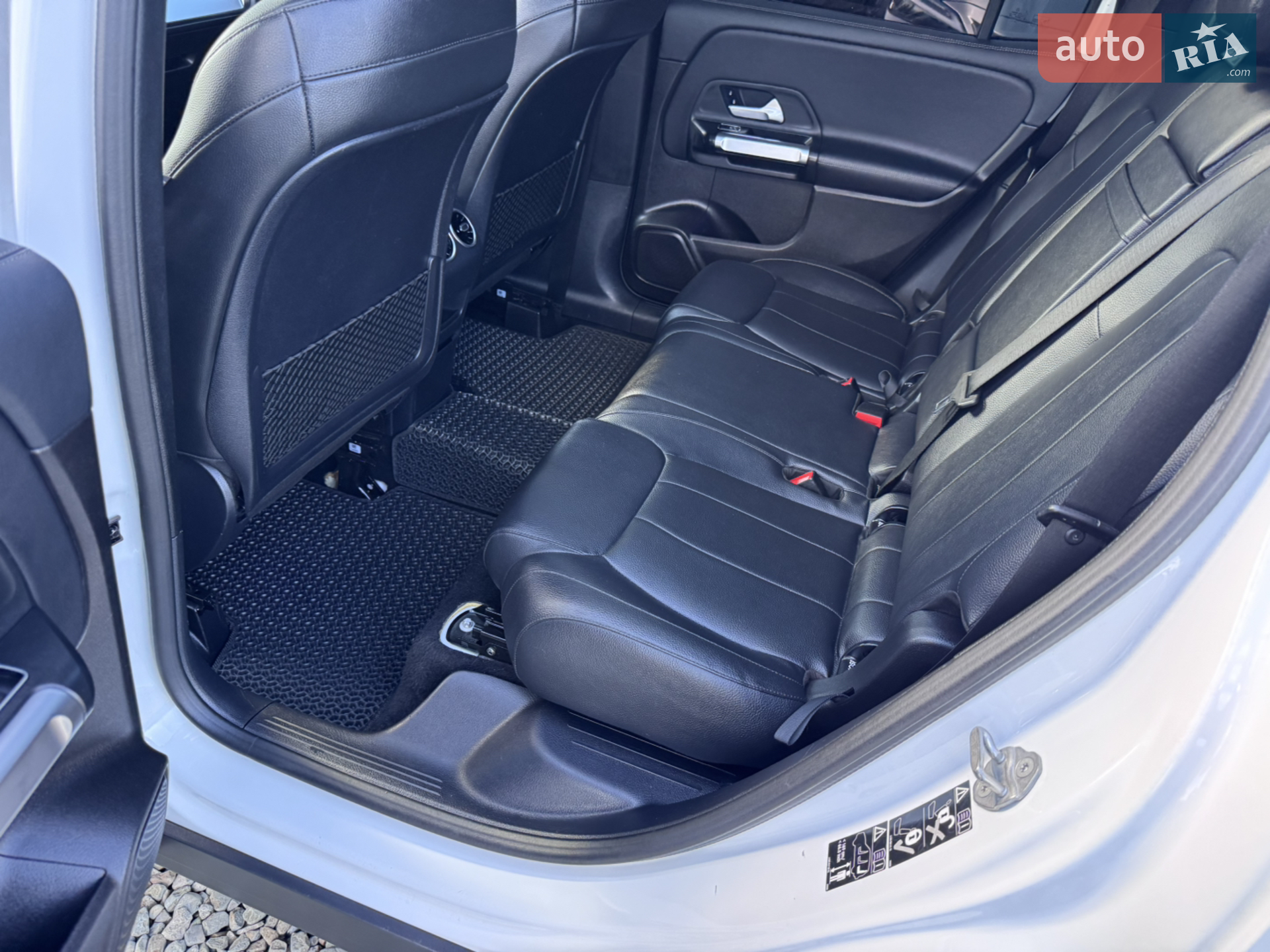 2021 Mercedes-Benz GLB - мініатюра 39