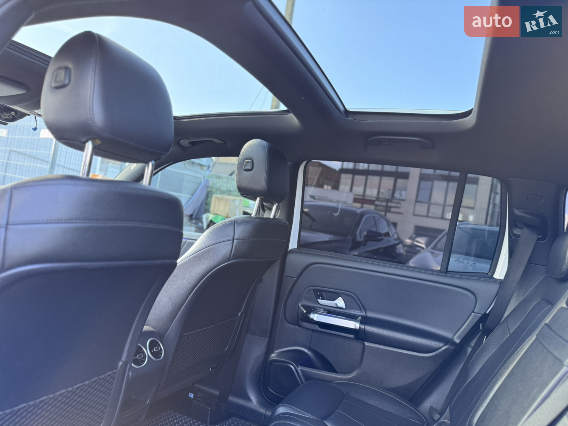 2021 Mercedes-Benz GLB - мініатюра 41