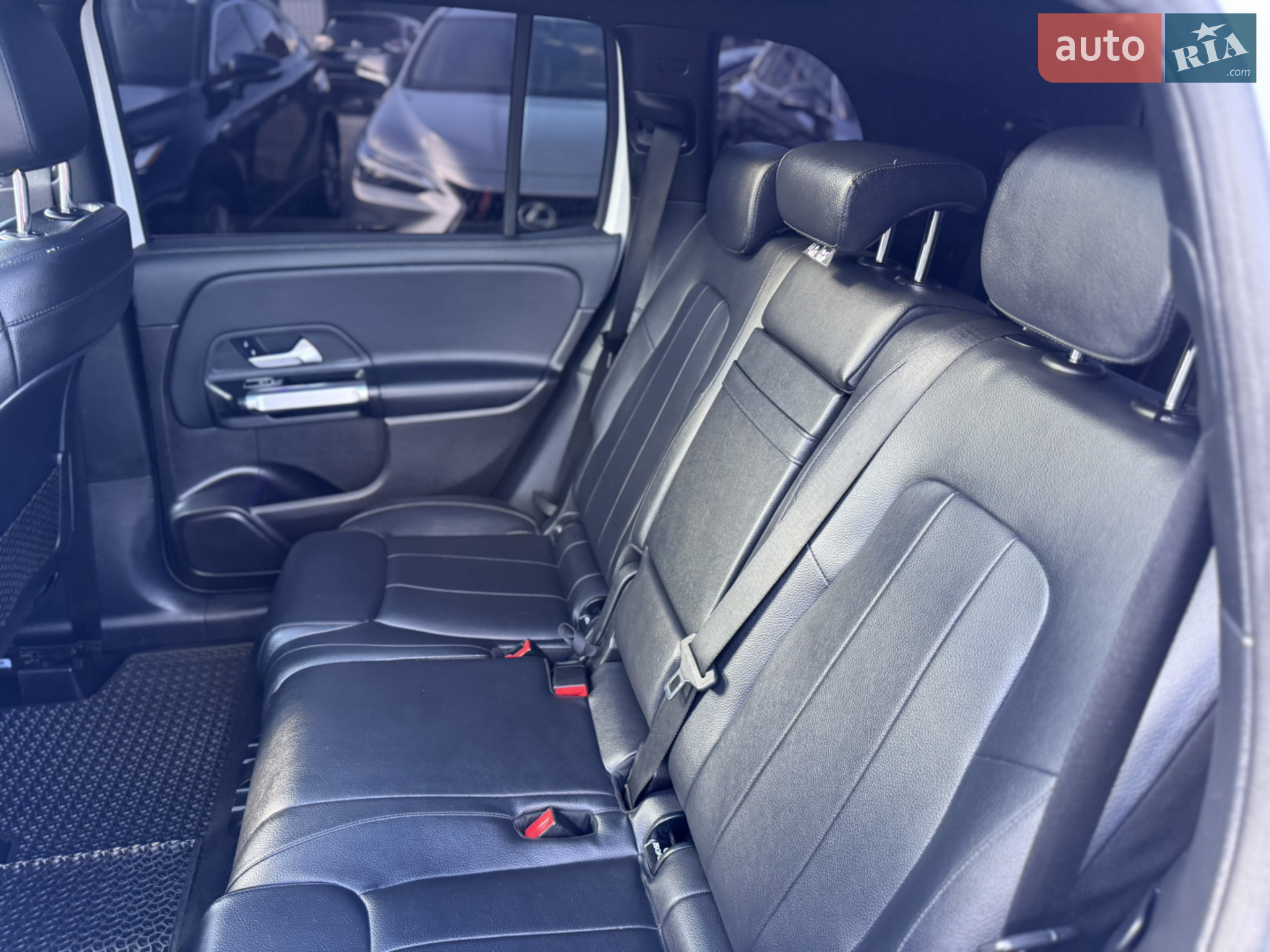 2021 Mercedes-Benz GLB - мініатюра 40