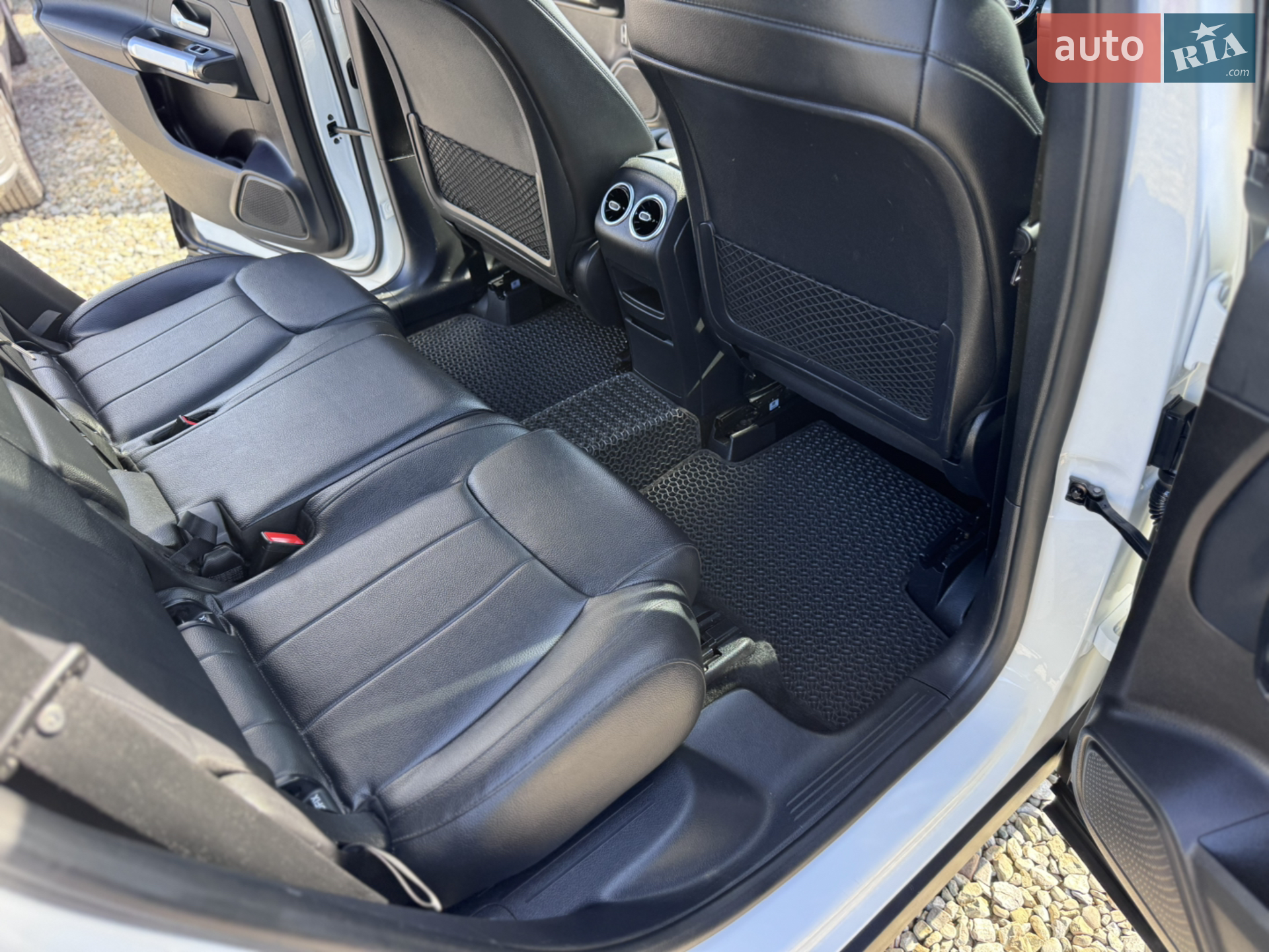 2021 Mercedes-Benz GLB - мініатюра 47
