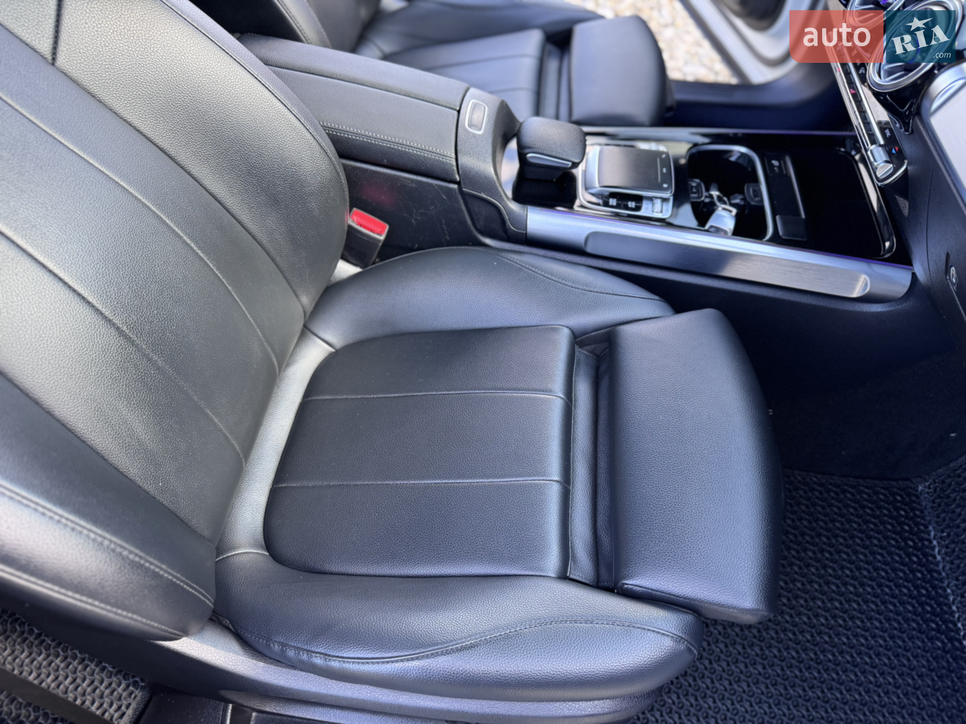 2021 Mercedes-Benz GLB - мініатюра 53