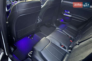 Позашляховик / Кросовер Mercedes-Benz GLB-Class 2021 в 