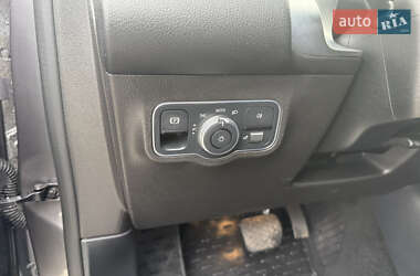 Внедорожник / Кроссовер Mercedes-Benz GLB-Class 2021 в 