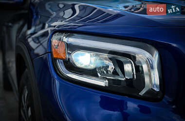 Внедорожник / Кроссовер Mercedes-Benz GLB-Class 2021 в 