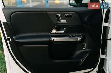 Внедорожник / Кроссовер Mercedes-Benz GLB-Class 2020 в 