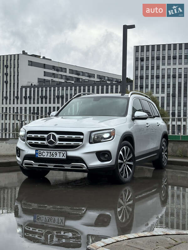 Позашляховик / Кросовер Mercedes-Benz GLB-Class 2020 в 
