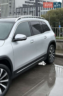 Позашляховик / Кросовер Mercedes-Benz GLB-Class 2020 в 