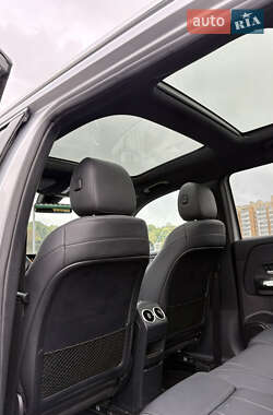 Позашляховик / Кросовер Mercedes-Benz GLB-Class 2020 в 