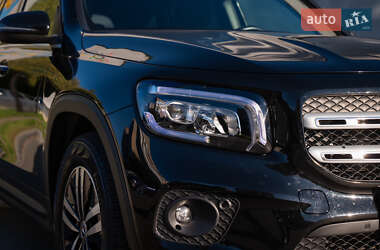 Позашляховик / Кросовер Mercedes-Benz GLB-Class 2019 в 