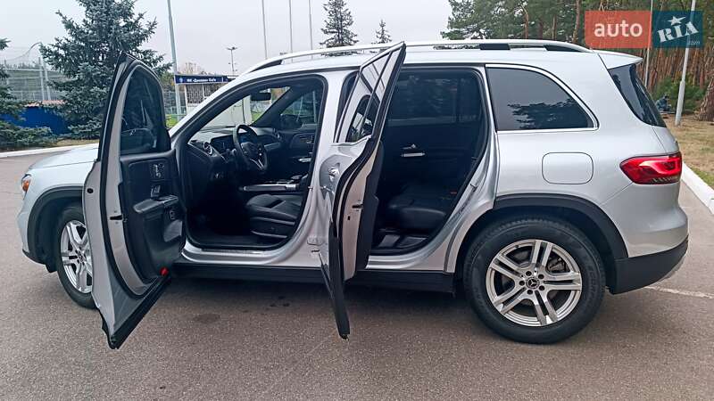 Позашляховик / Кросовер Mercedes-Benz GLB-Class 2019 в Києві