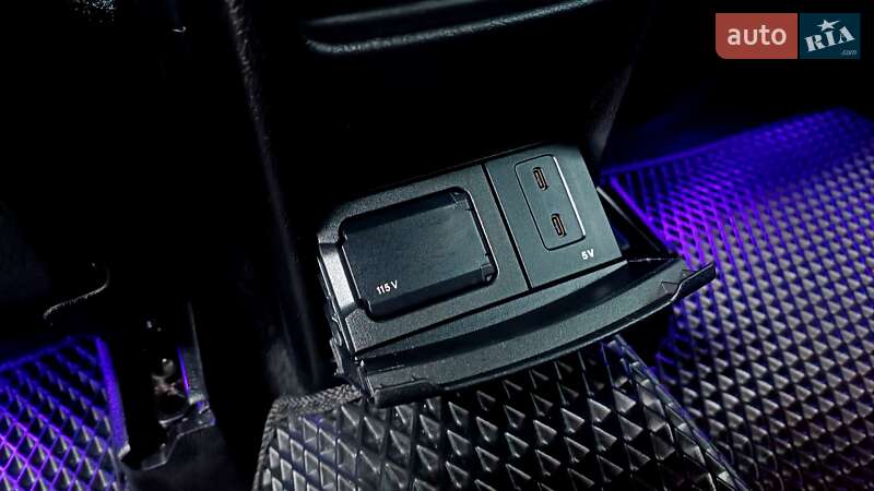 Позашляховик / Кросовер Mercedes-Benz GLB-Class 2019 в Києві