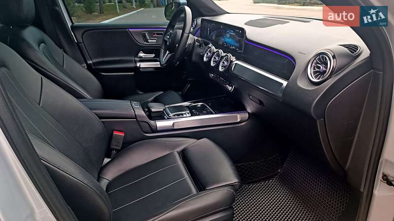Позашляховик / Кросовер Mercedes-Benz GLB-Class 2019 в Києві